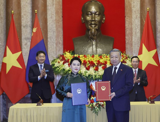 Việt Nam – Mông Cổ ký kết hiệp định miễn thị thực
