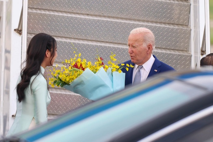 Tổng thống Joe Biden chính thức bắt đầu chuyến thăm Việt Nam