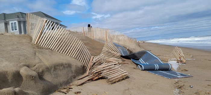 Bang Massachusetts (Hoa Kỳ): Mất cồn cát chắn sóng trị giá hàng triệu USD 