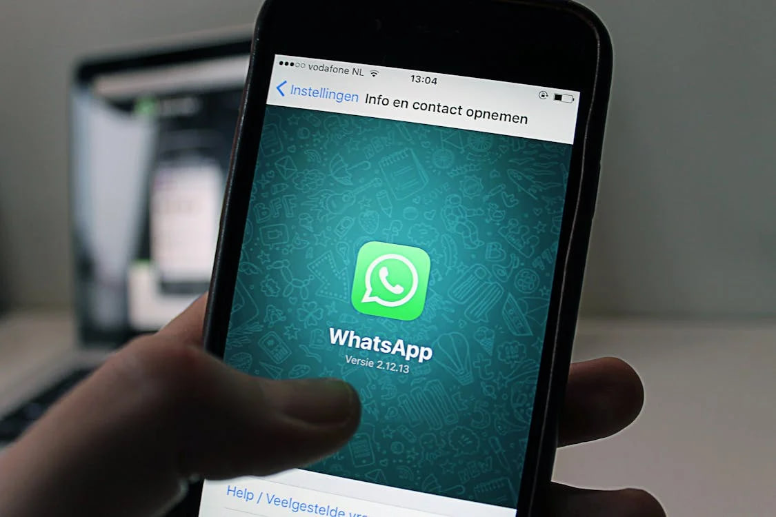 Phát hiện nhóm tin tặc Iran nhắm vào quan chức Hoa Kỳ qua WhatsApp 