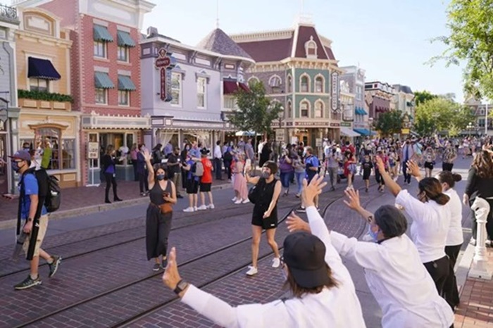 Khám phá Disneyland - Xứ sở thần tiên tại bang California