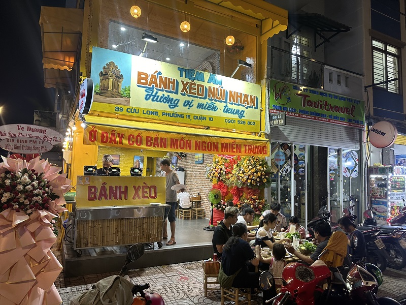 TP.HCM: Khai trương quán Bánh xèo Núi nhạn - đặc sản miền Trung