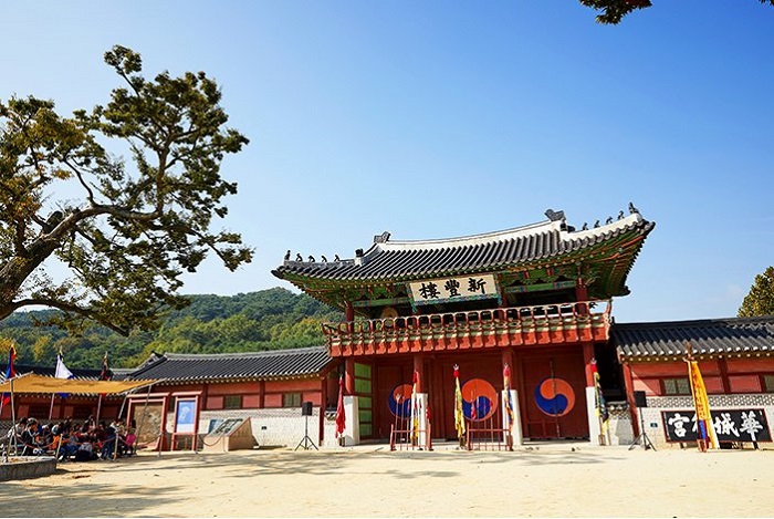 Ngắm nhìn cung điện cổ kính Hwaseong Haenggung, Hàn Quốc