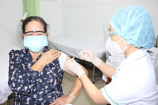 TP.HCM: Người dân tiêm vaccine Covid-19 trên tinh thần tự nguyện